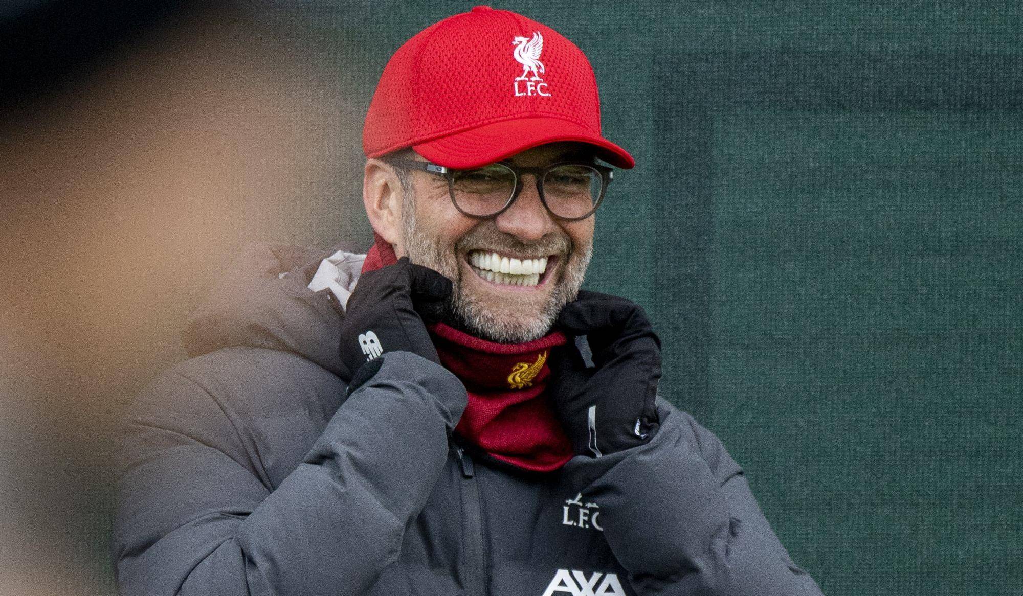 球队新闻关于今夜深圳男篮备战葡超赛前利物浦备战亚冠，媒体一致点评：悬念迭起首场表现抢眼的信息