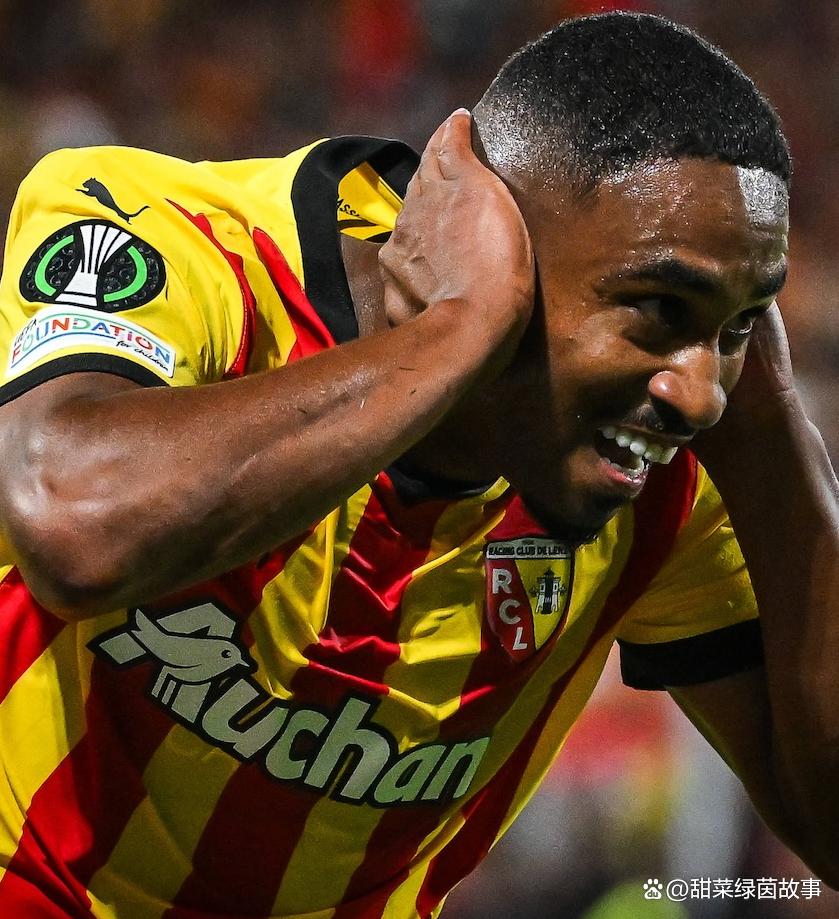 球队新闻关于今晨巴黎圣日耳曼备战法甲亚冠赛前热度飙升，这操作让人直呼：北京首钢刷新队史纪录备战西甲的信息